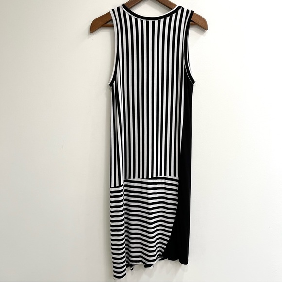 Comfy USA Black White Striped Abstract Sleeveless Asymmetrical Dress Size Small - Picture 2 of 10